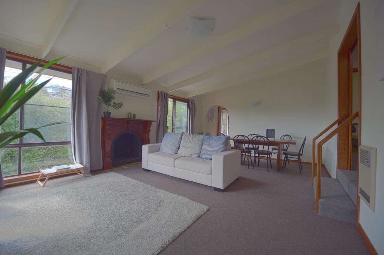 Villa Dingding Upst-airs Yellow House Free Parking Sandy Bay